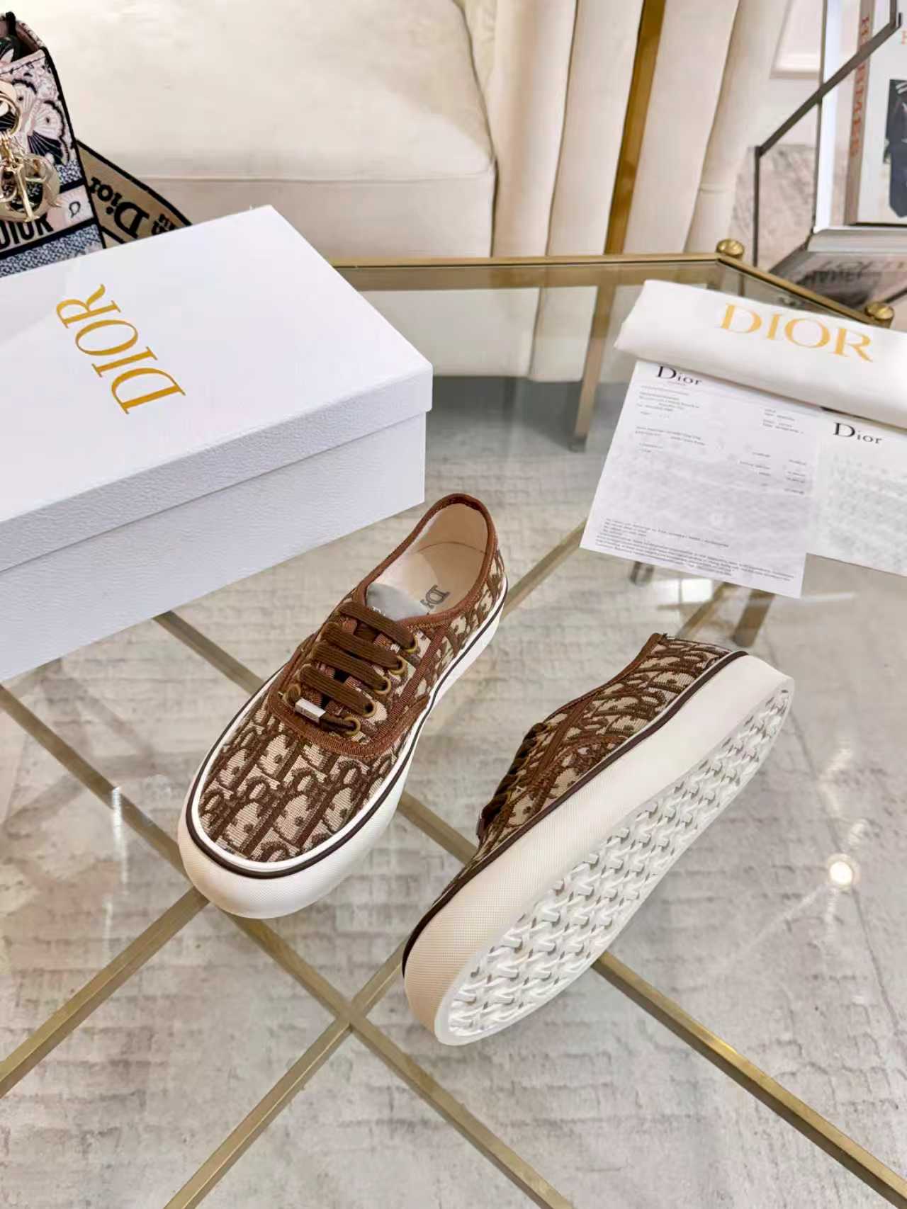 Dior shoe