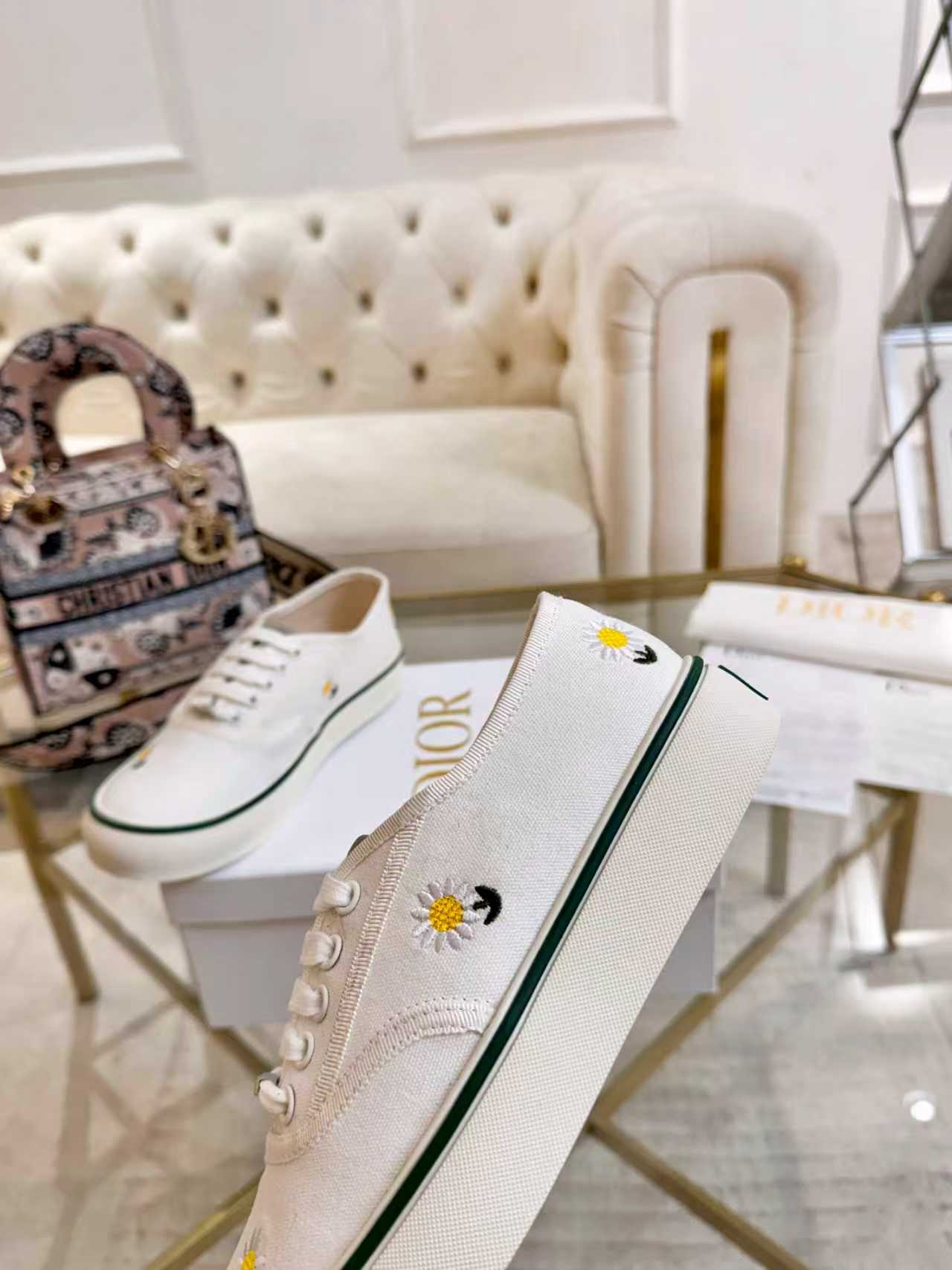 Dior shoe