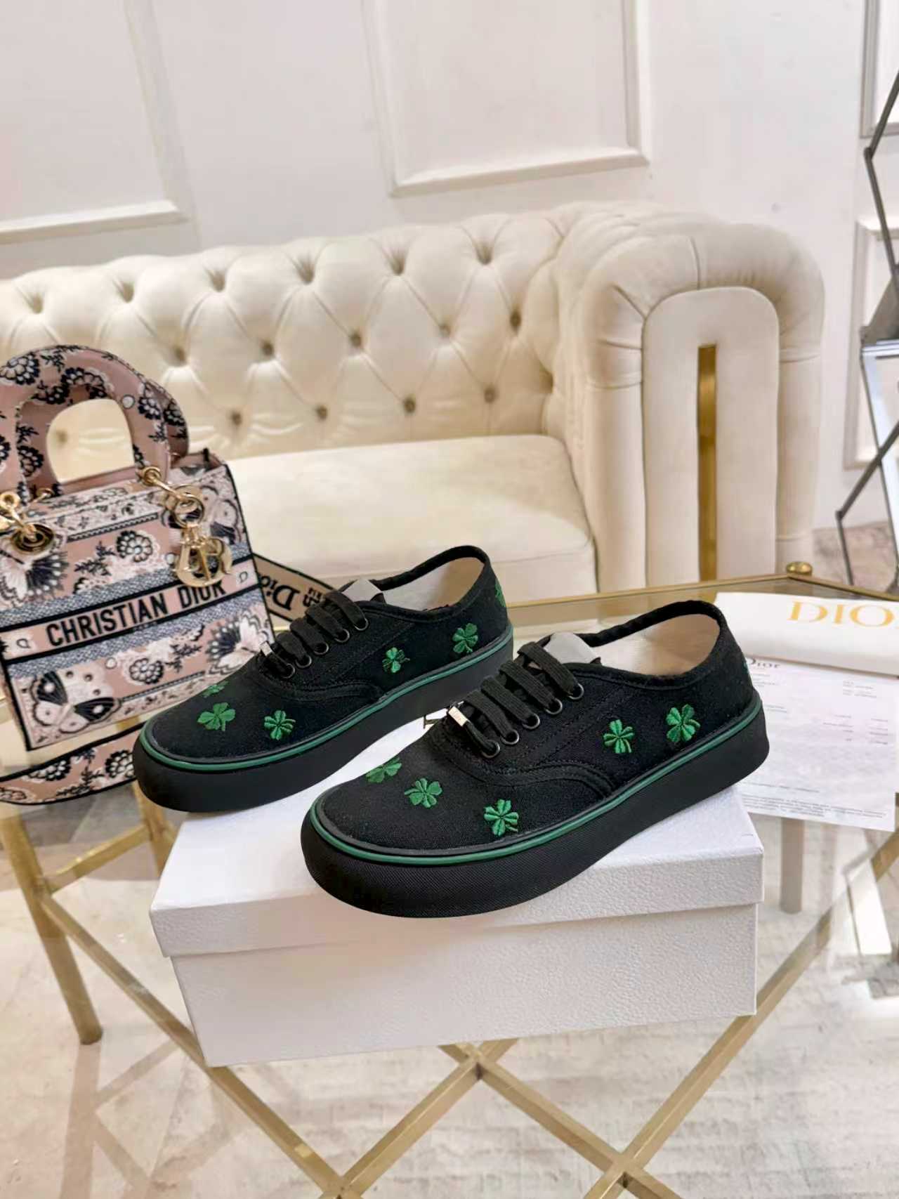 Dior shoe