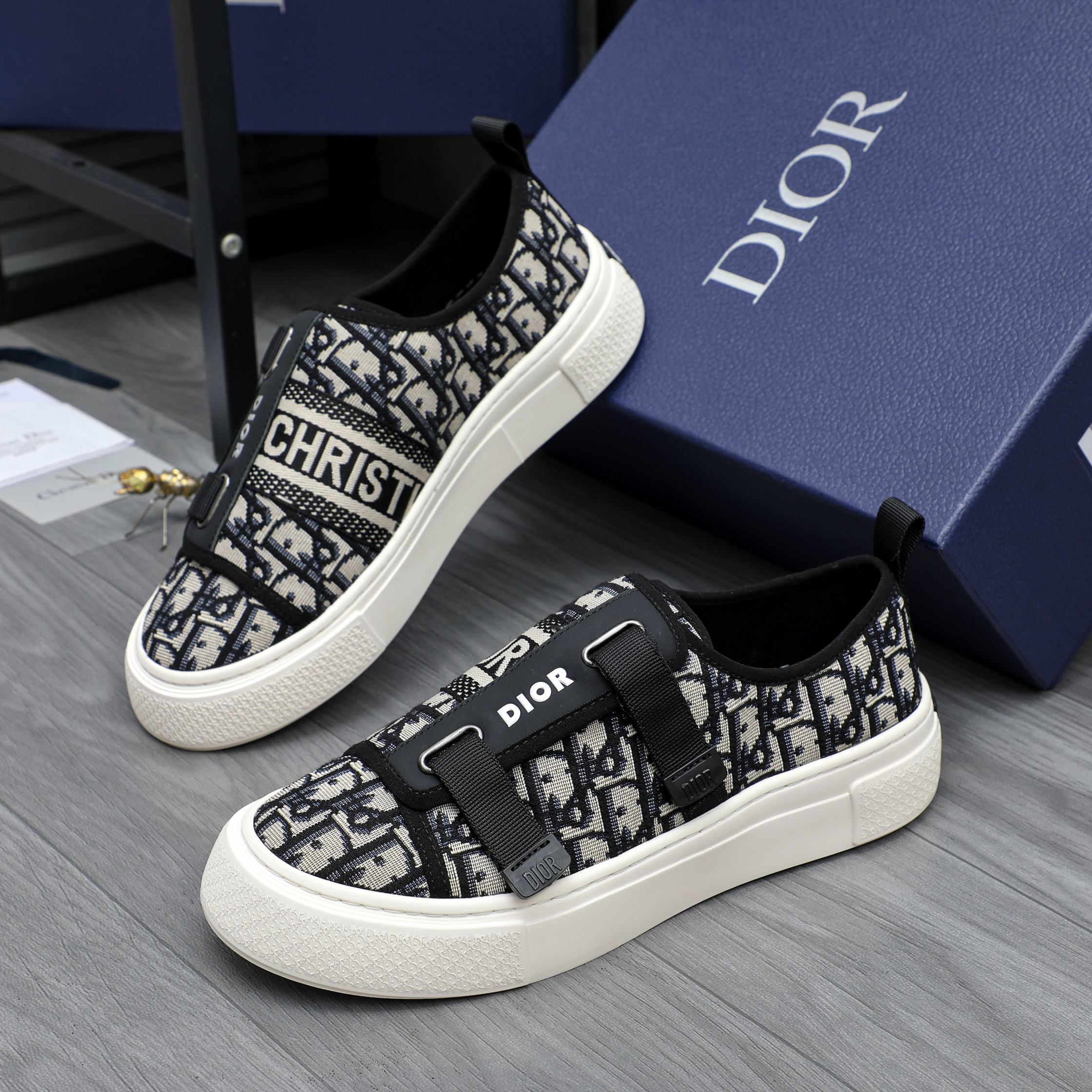 Dior