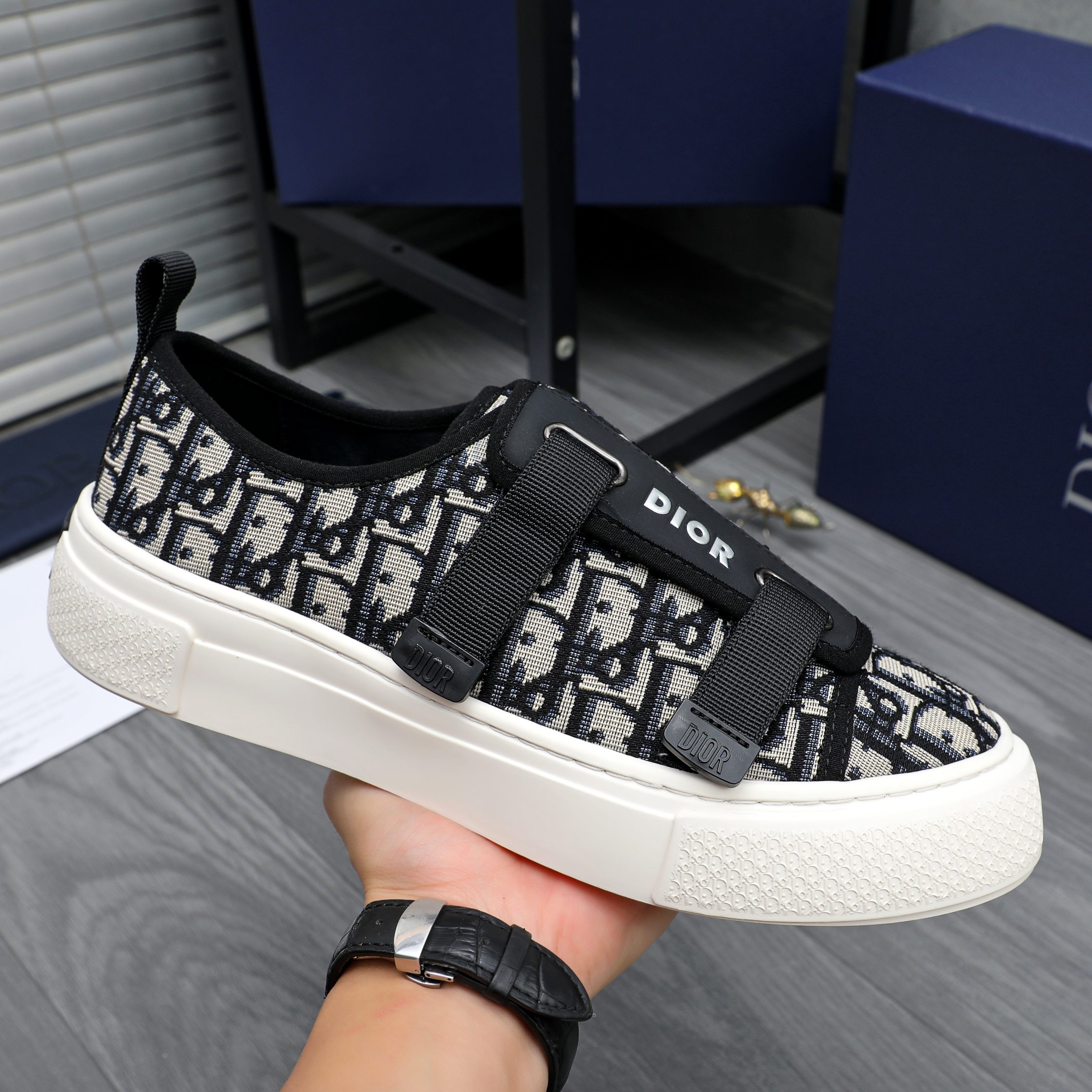 Dior