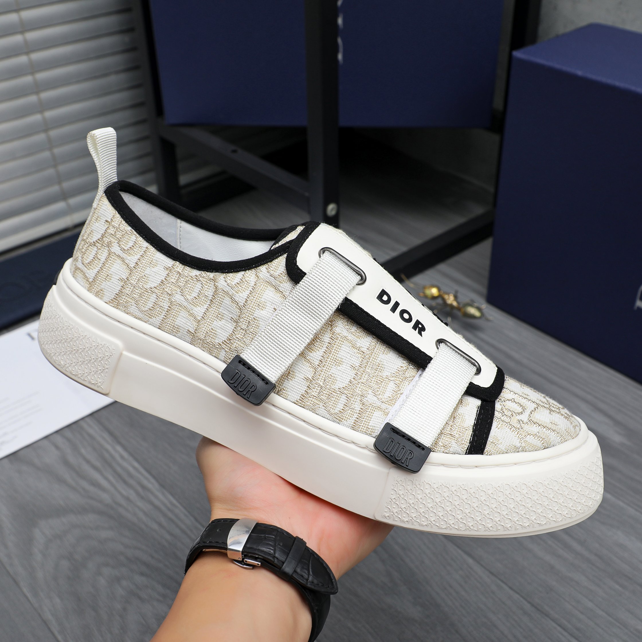 Dior