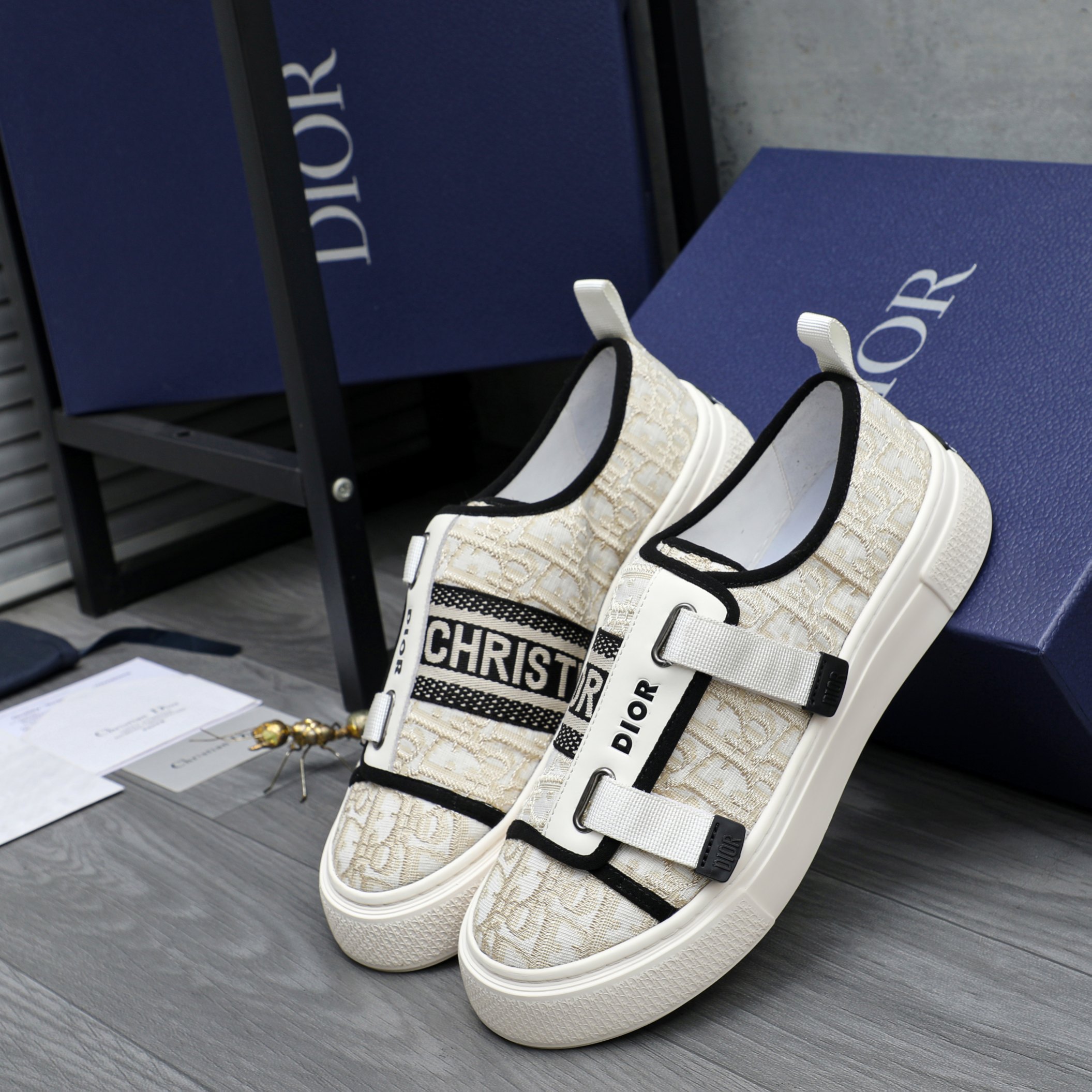 Dior