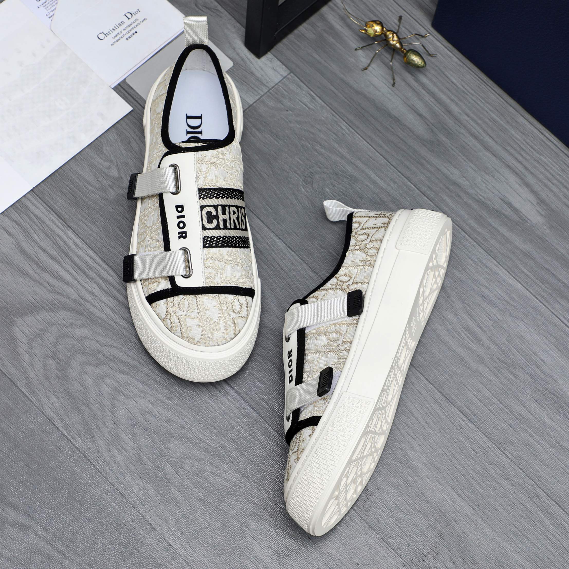 Dior