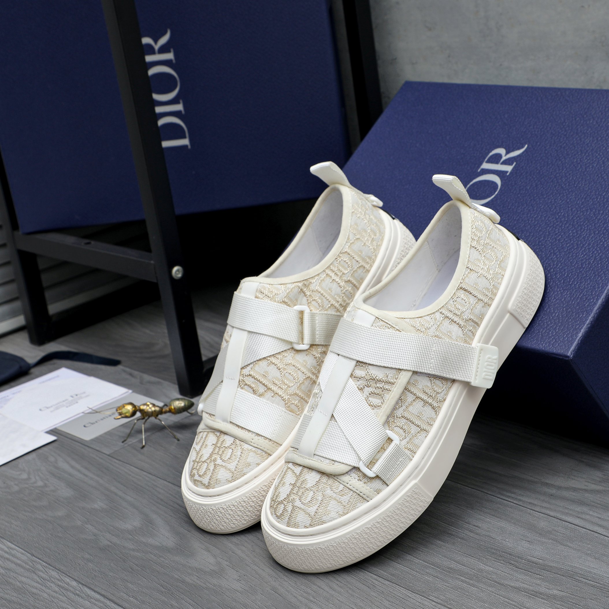 Dior