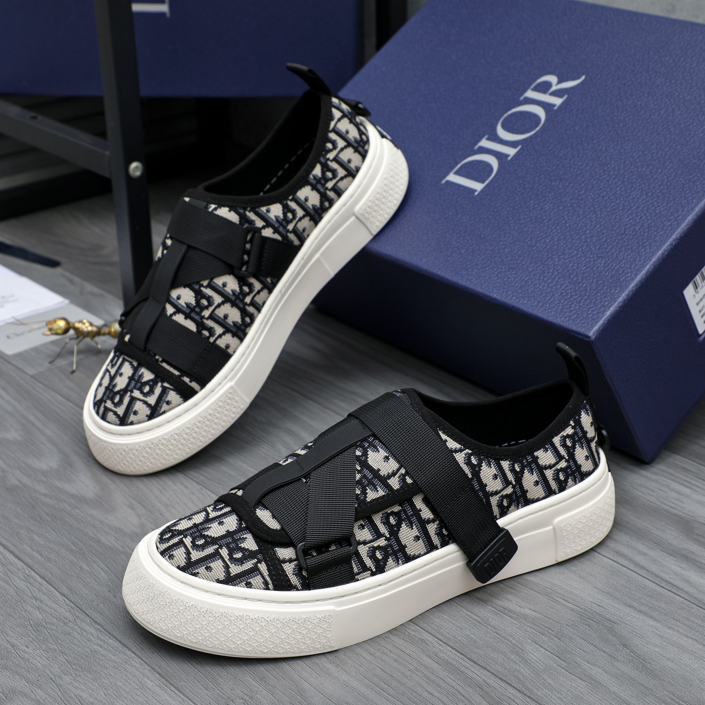 Dior