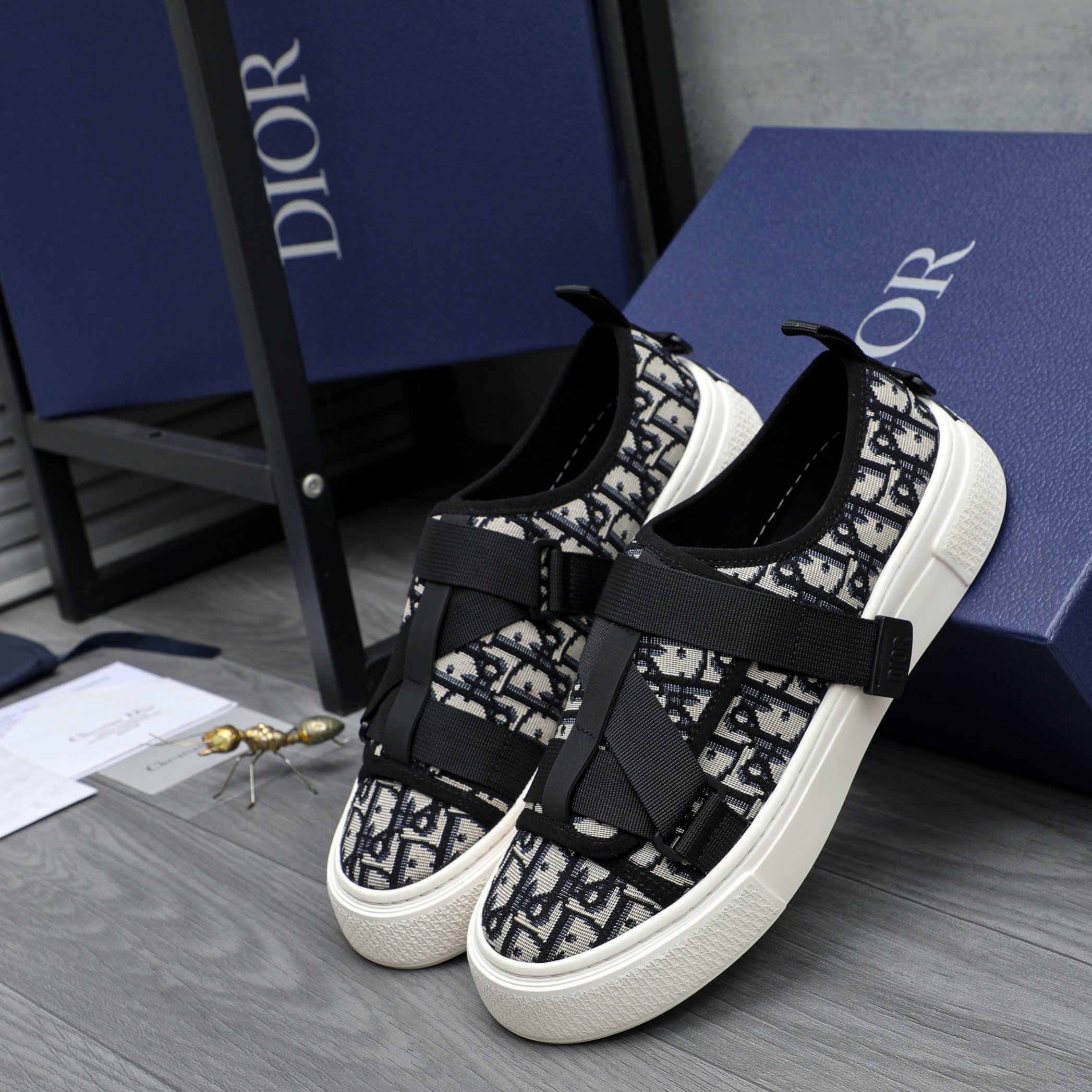 Dior