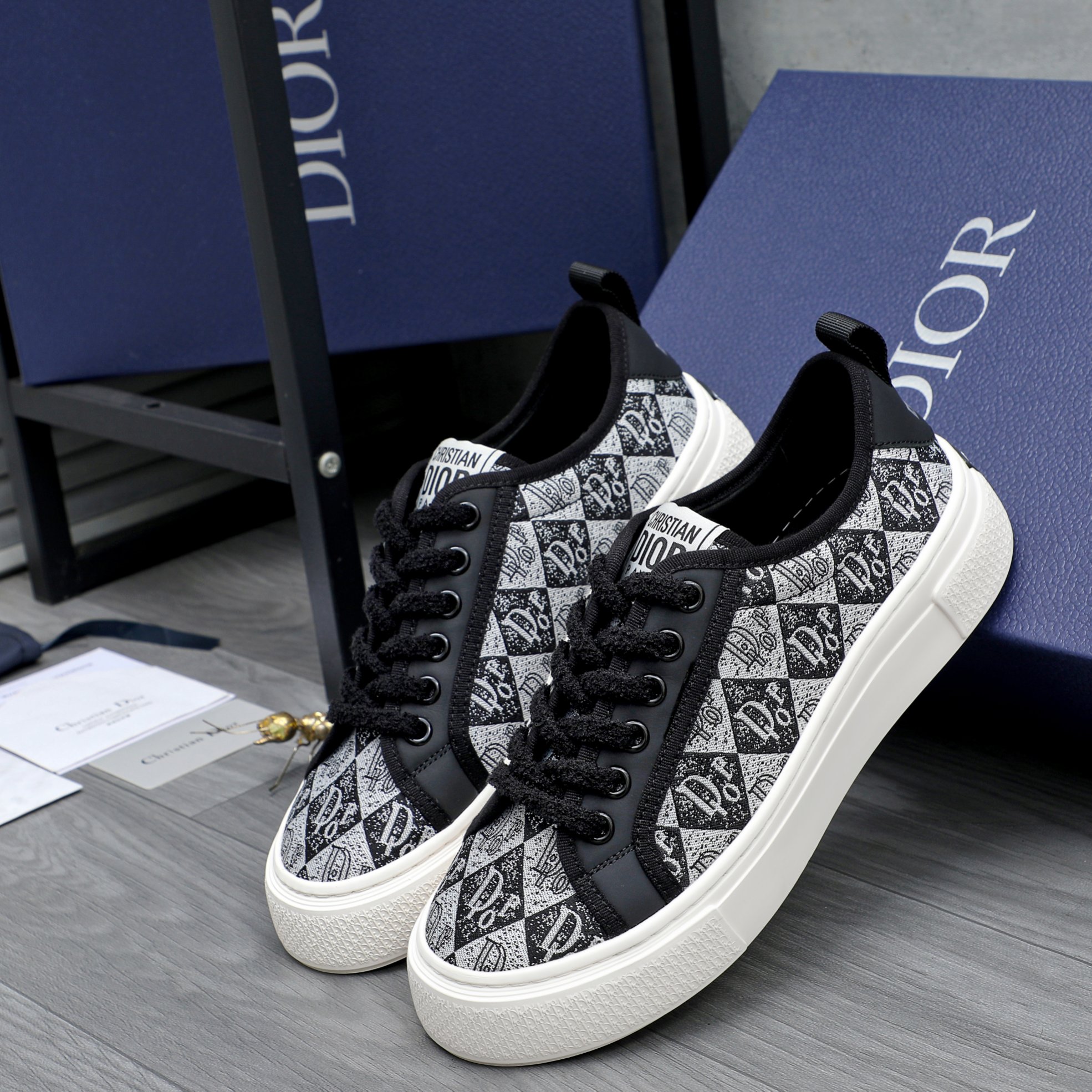 Dior