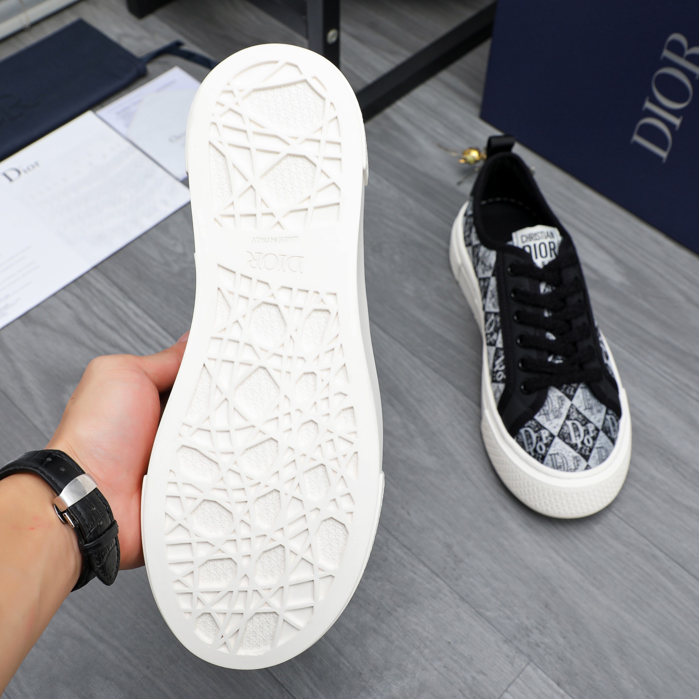 Dior