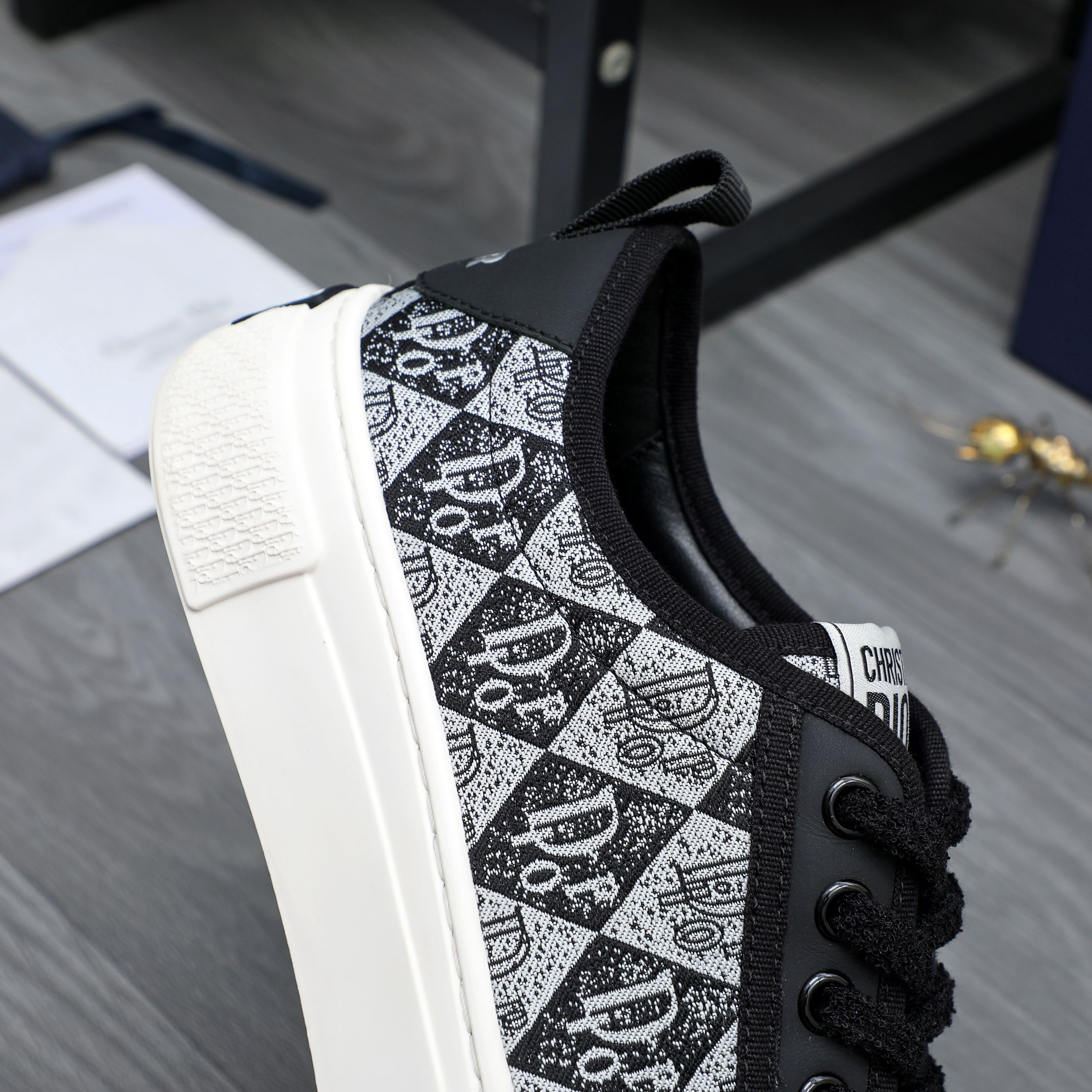 Dior