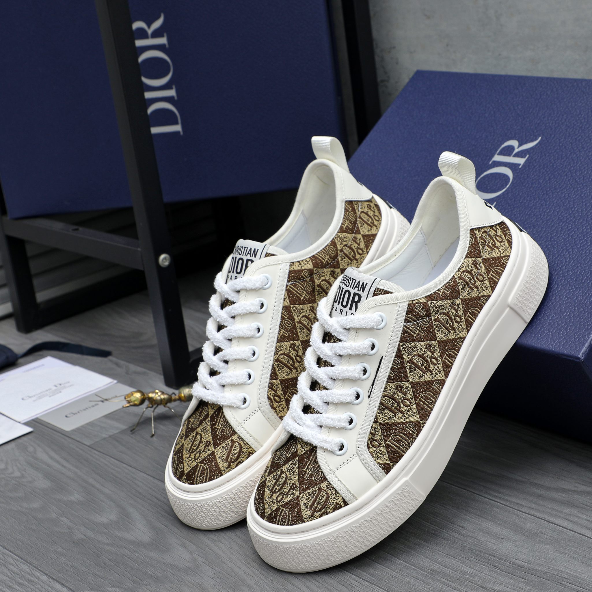 Dior