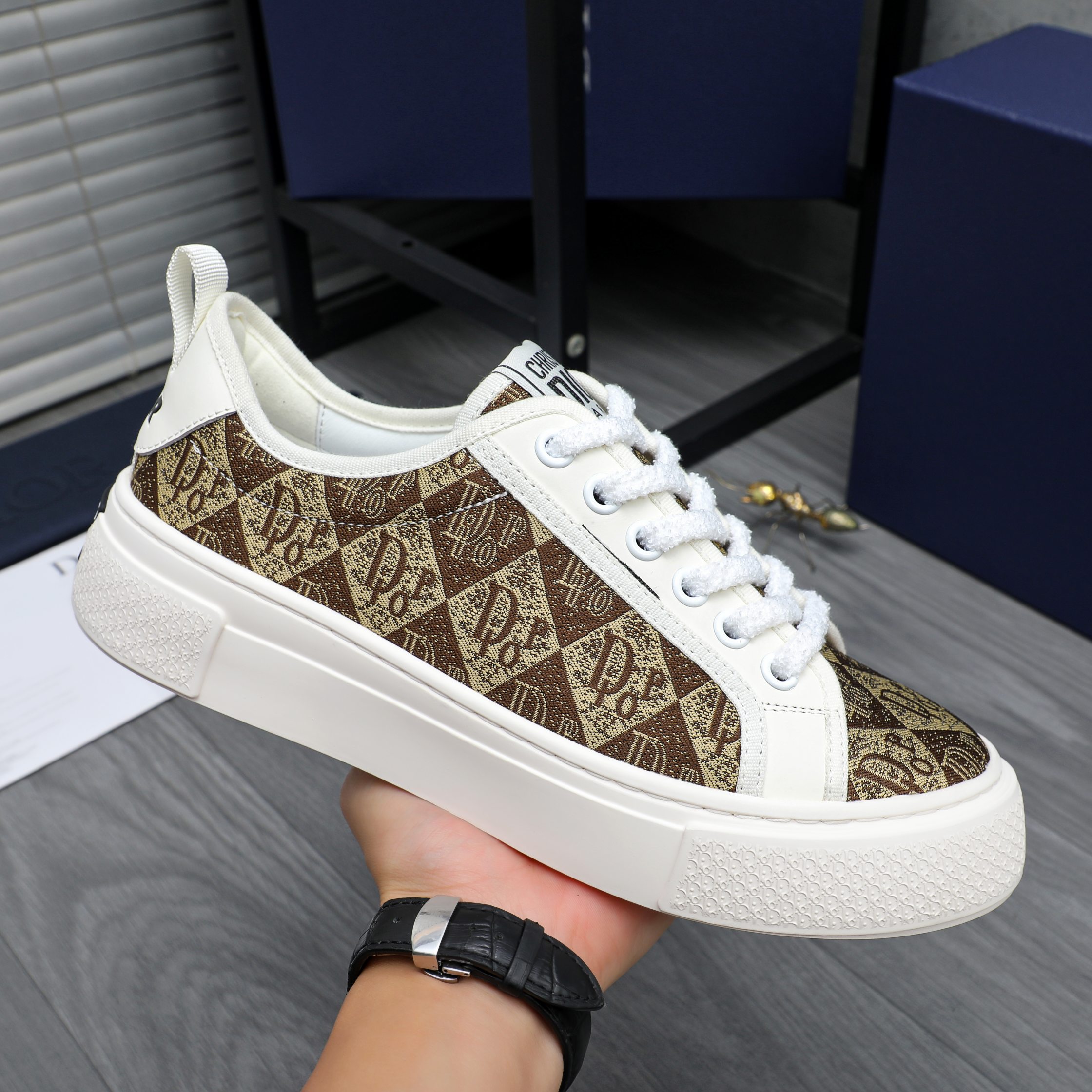Dior