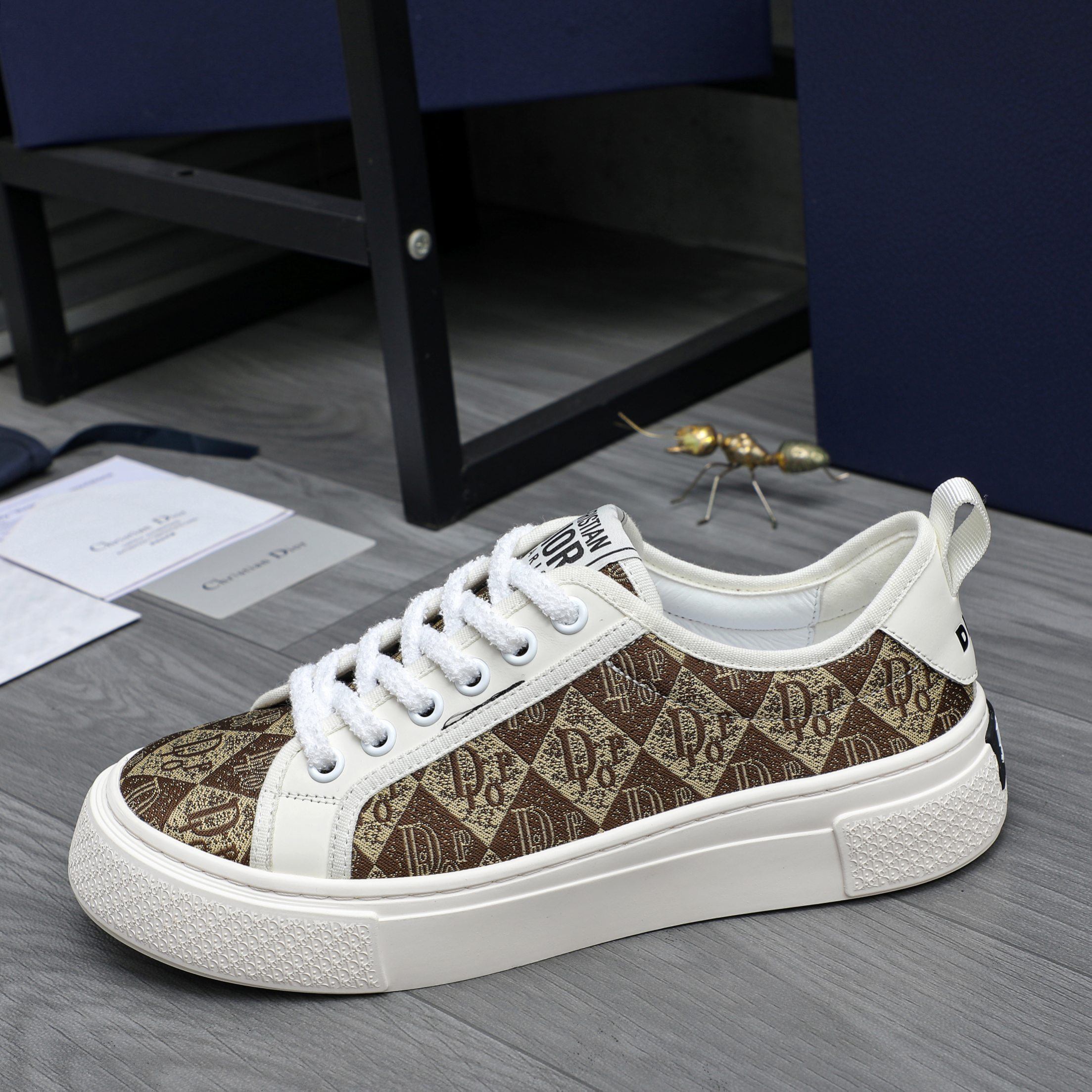 Dior