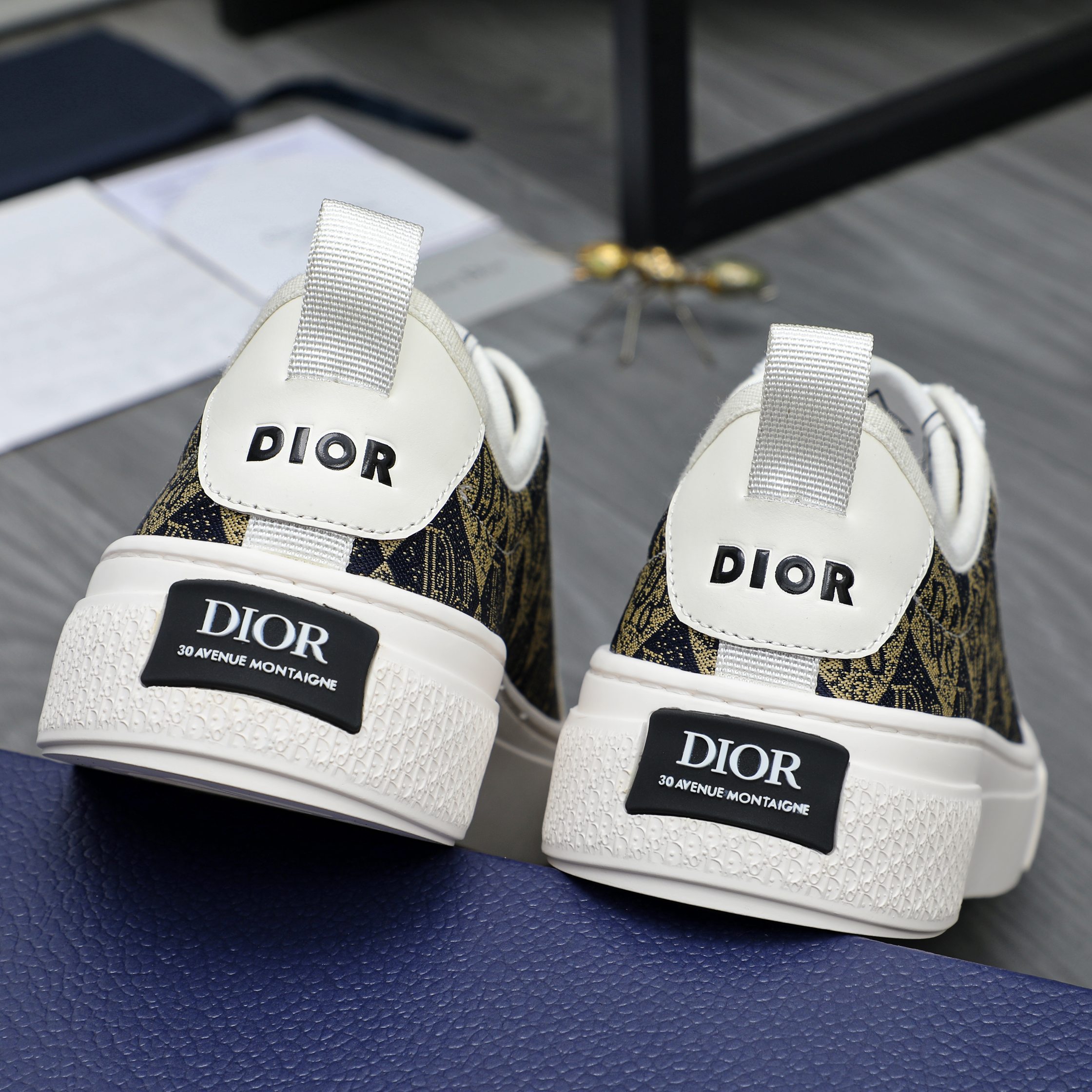 Dior