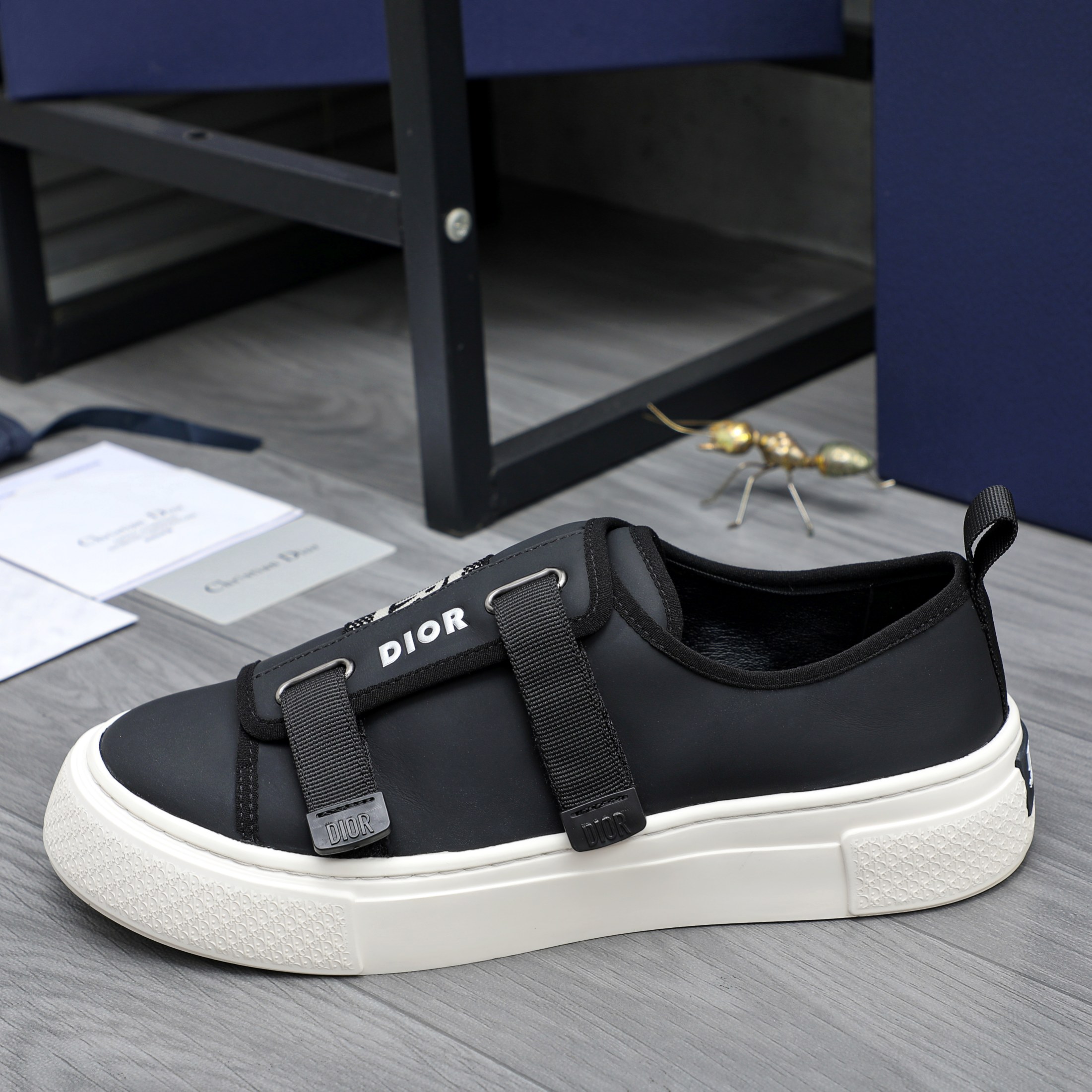 Dior