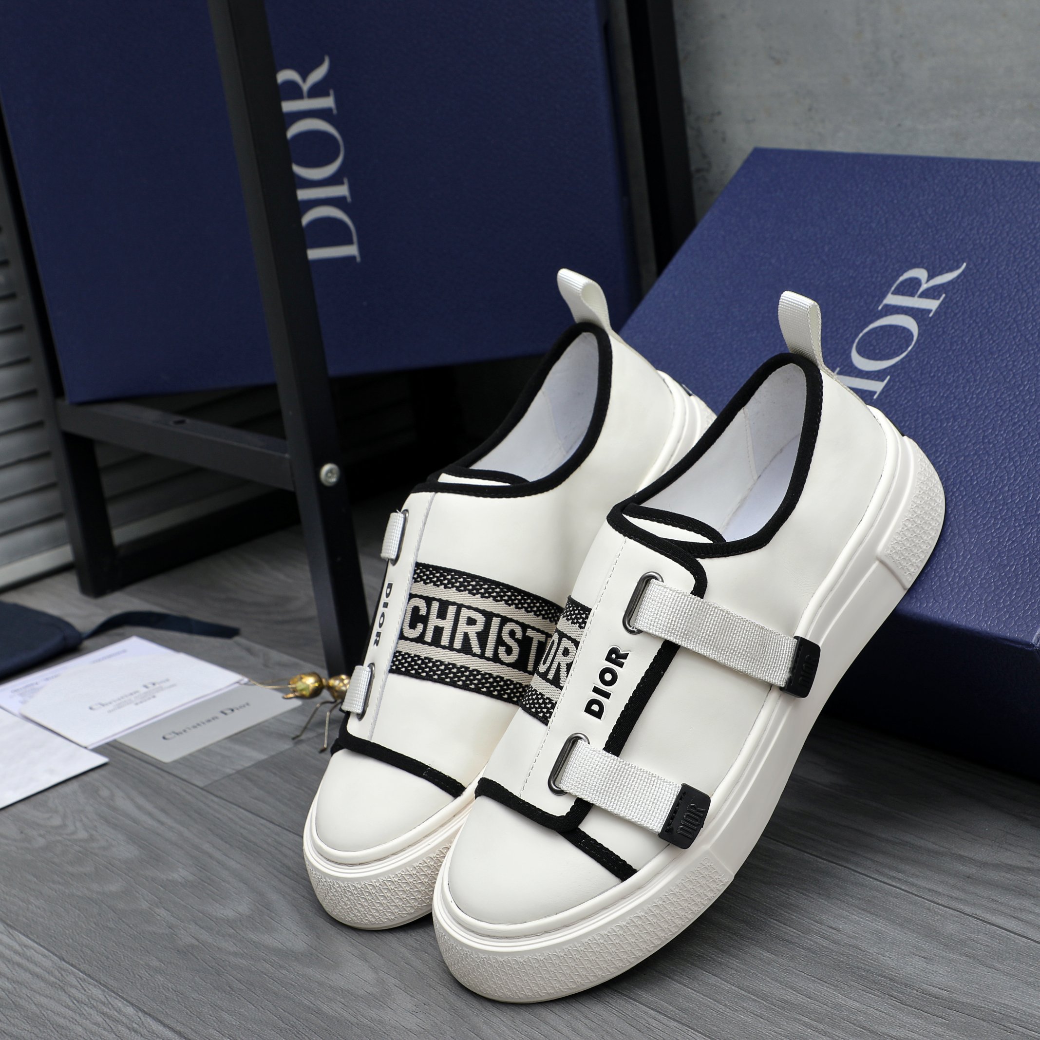 Dior