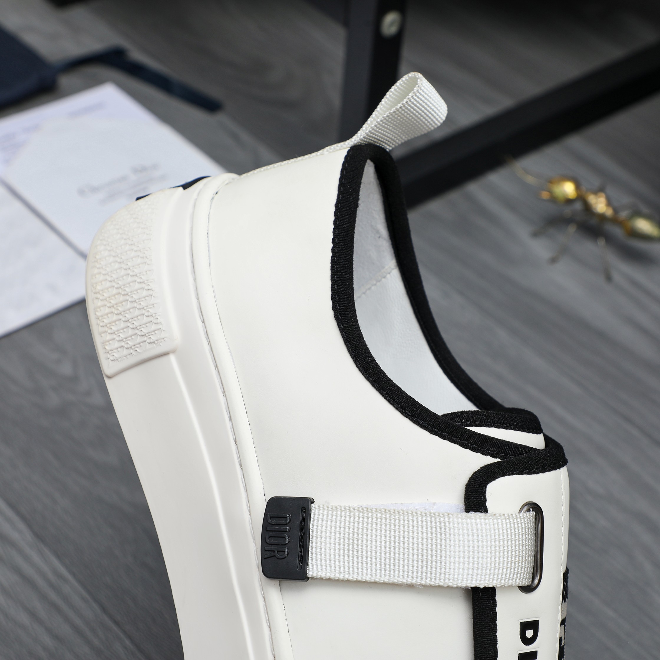 Dior
