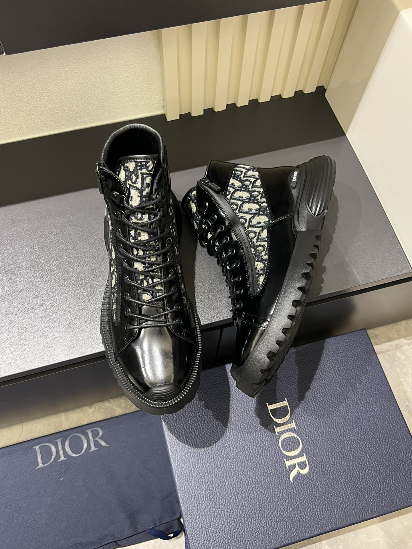 Dior shoe