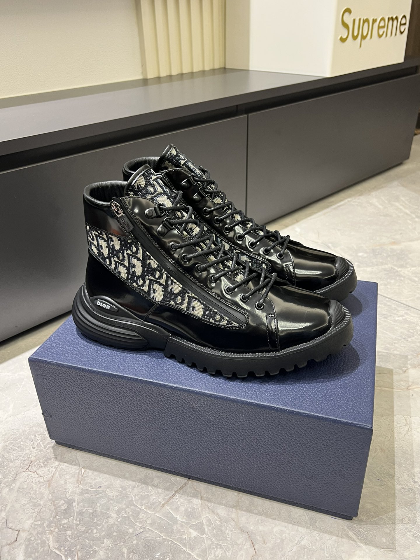 Dior shoe