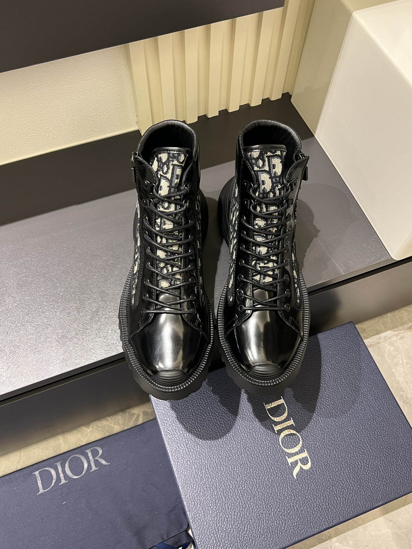 Dior shoe