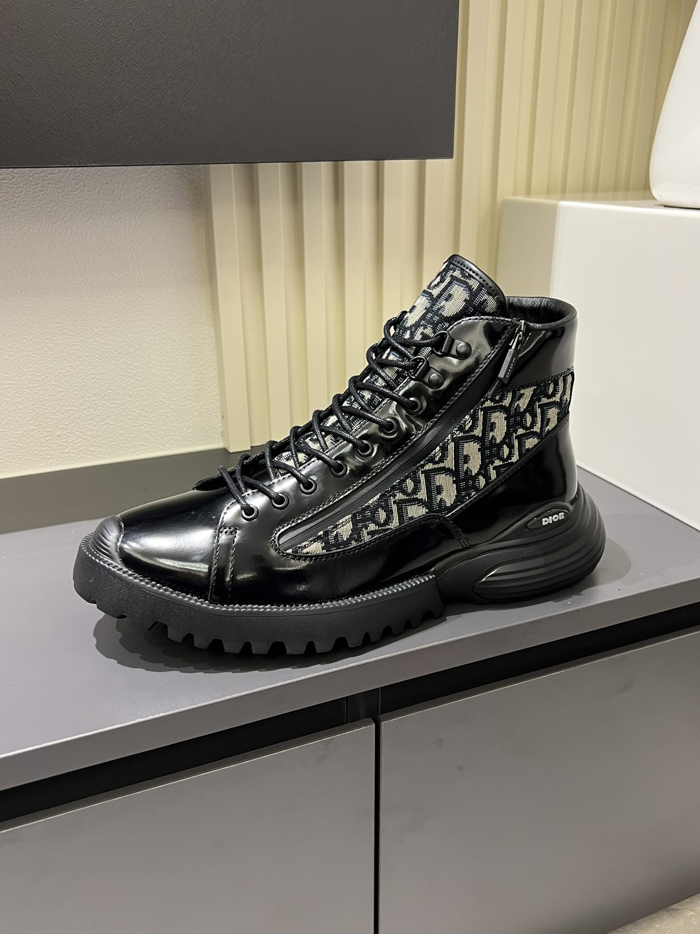 Dior shoe