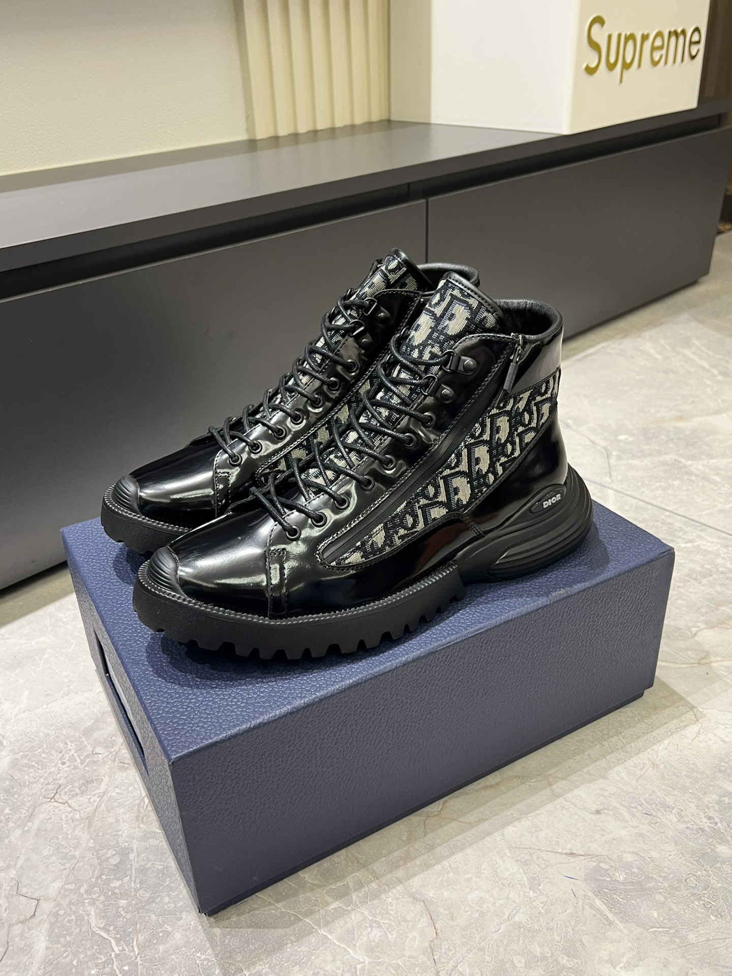 Dior shoe