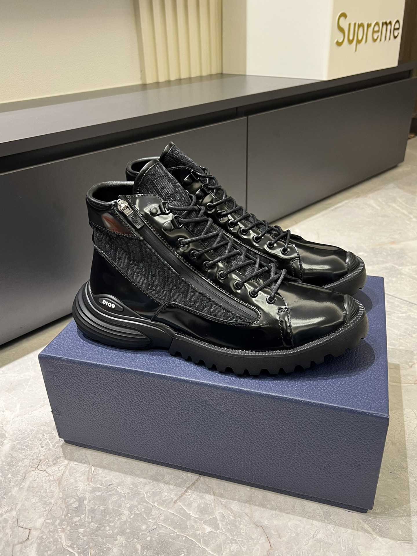 Dior shoe