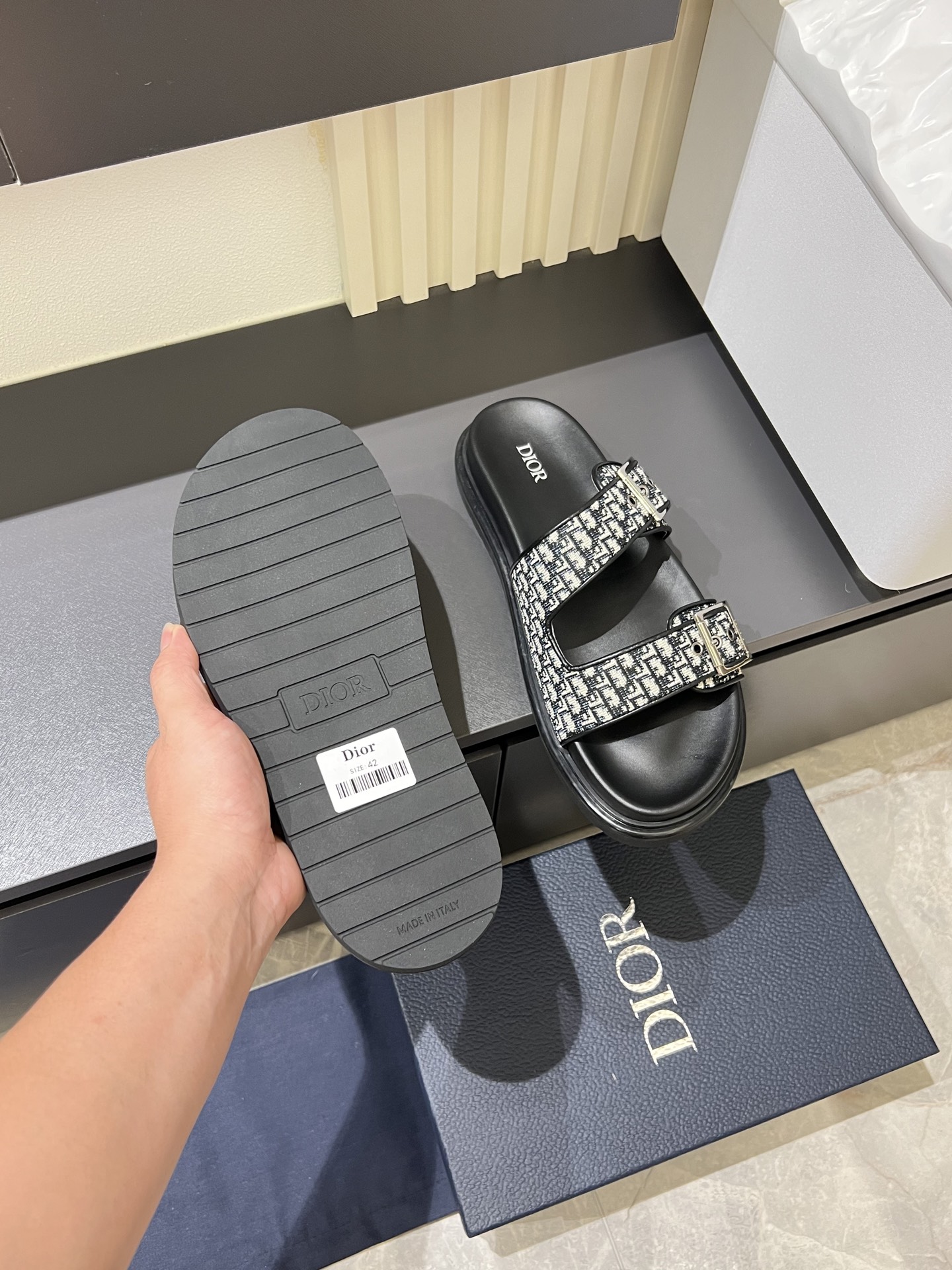 Dior shoe