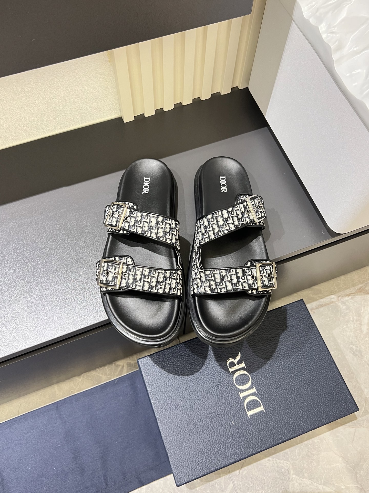 Dior shoe