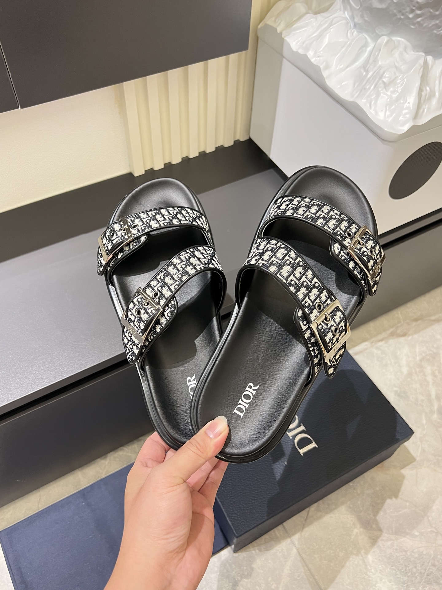 Dior shoe