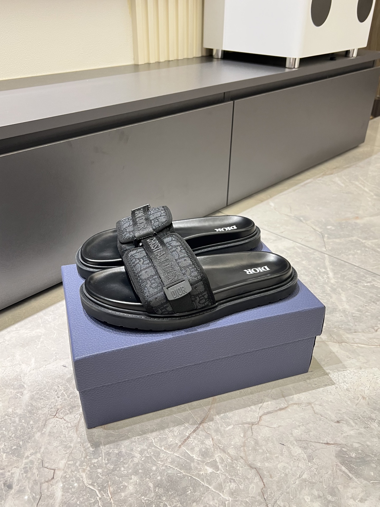 Dior shoe