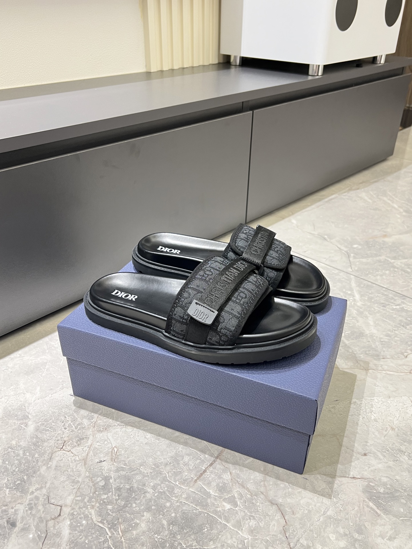 Dior shoe