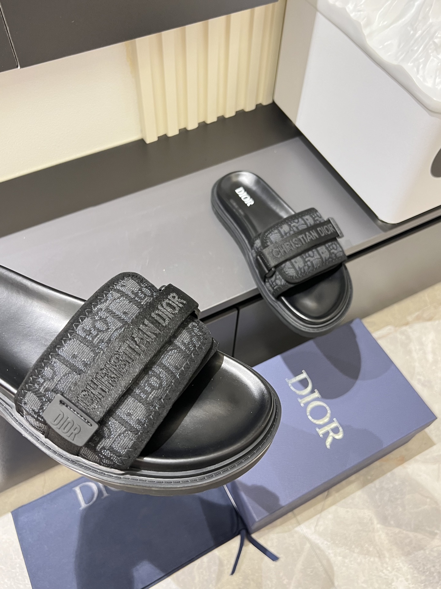 Dior shoe