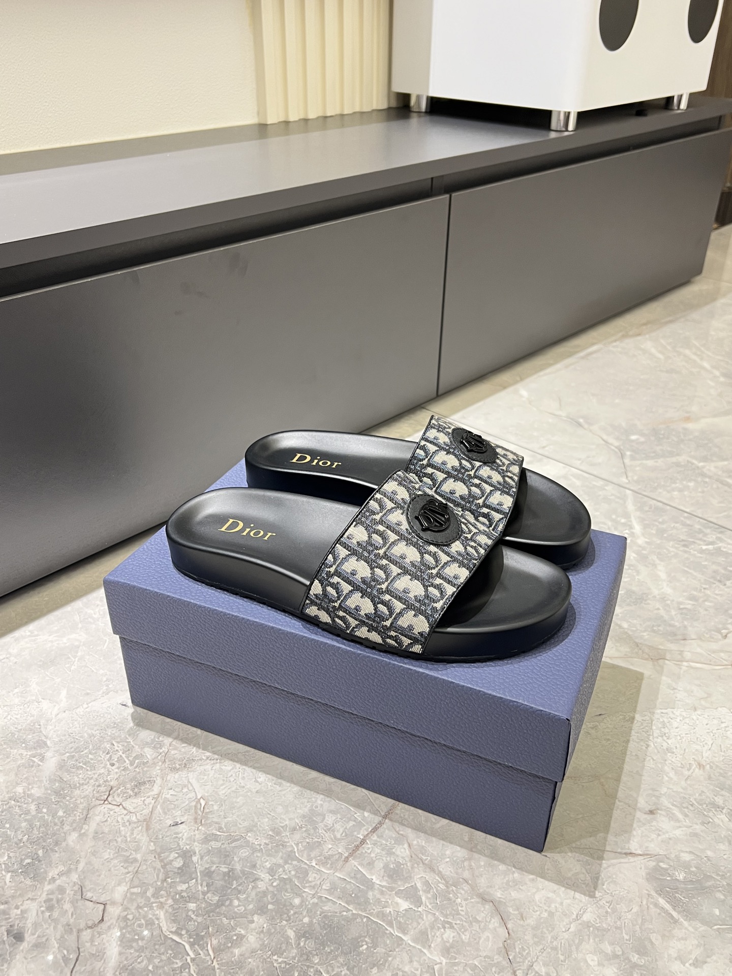 Dior shoe