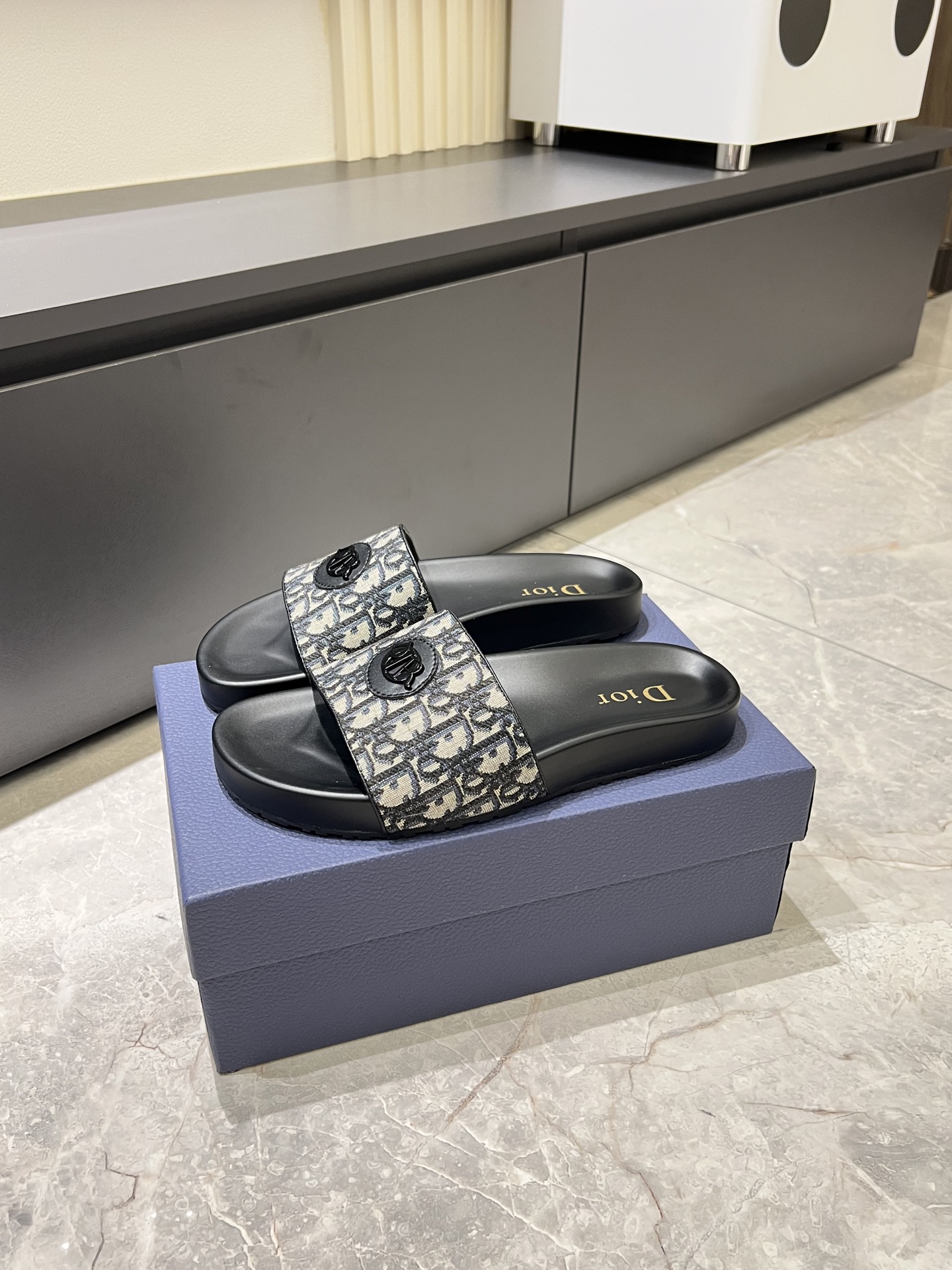 Dior shoe