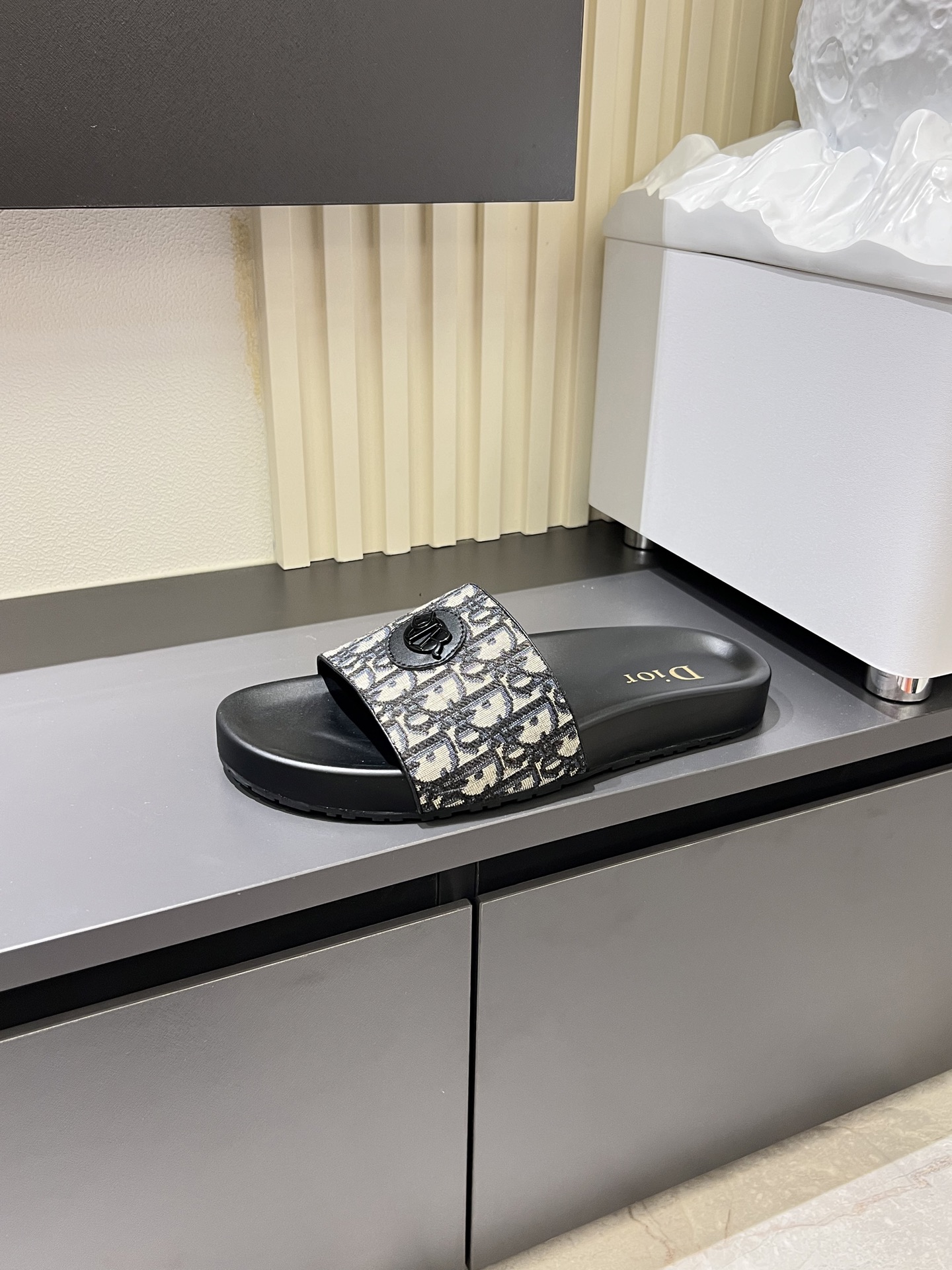 Dior shoe