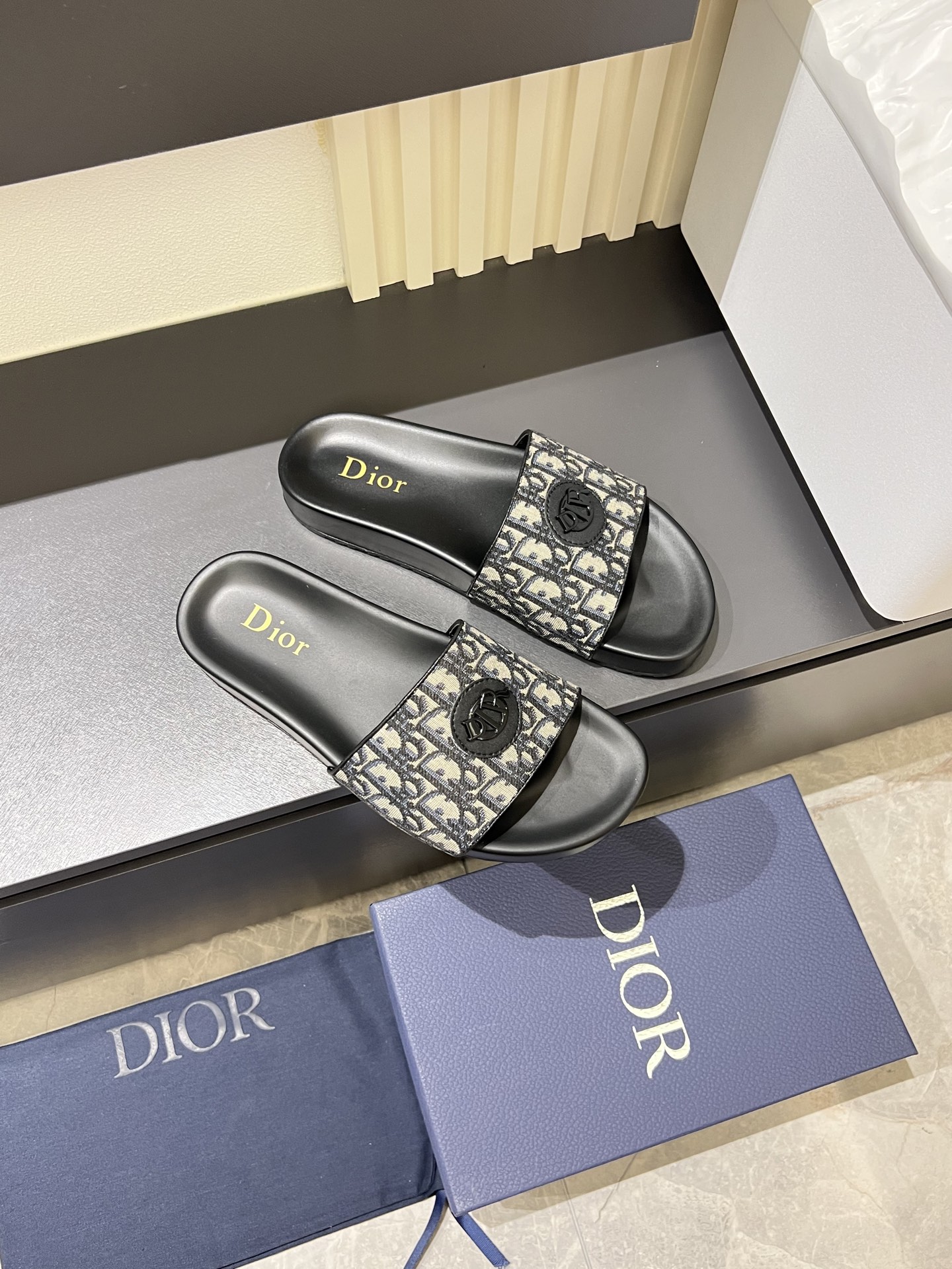 Dior shoe