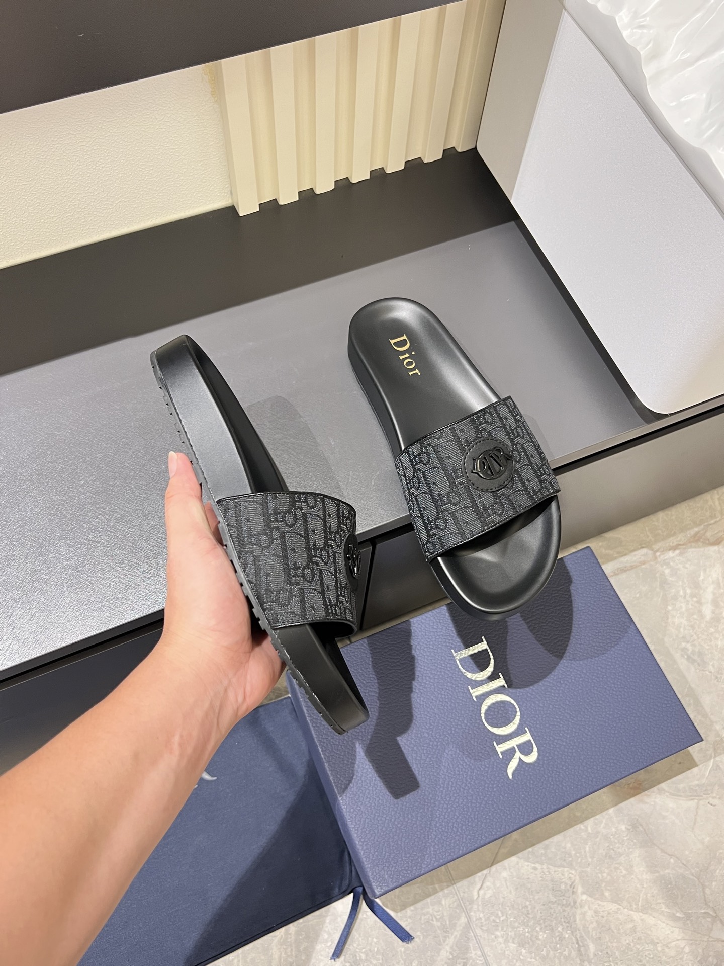Dior shoe