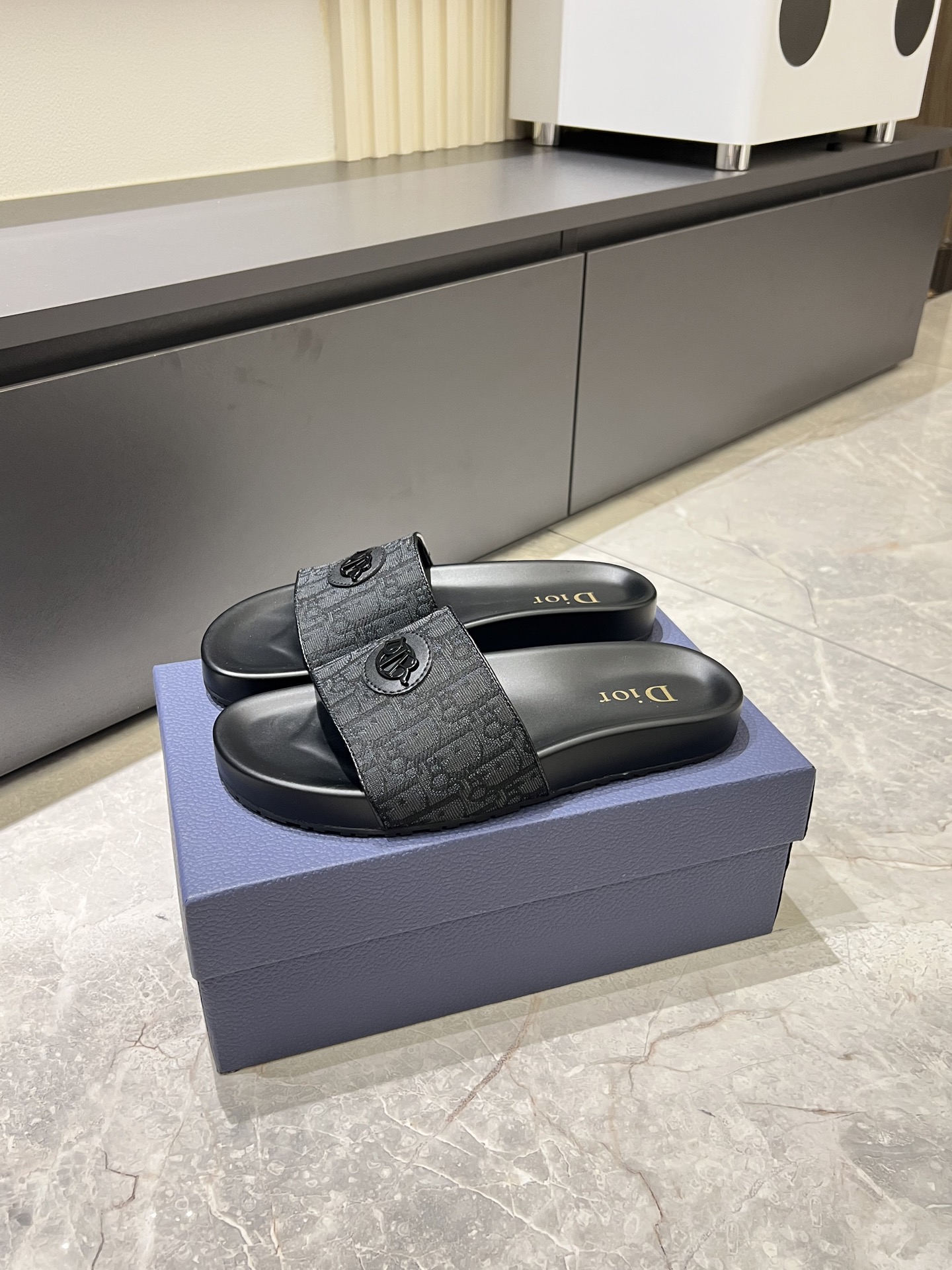 Dior shoe