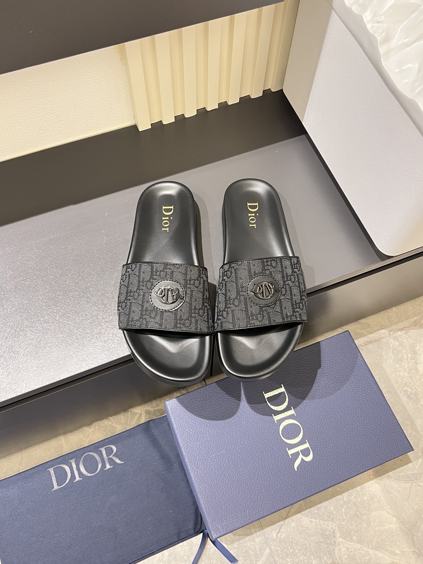 Dior shoe