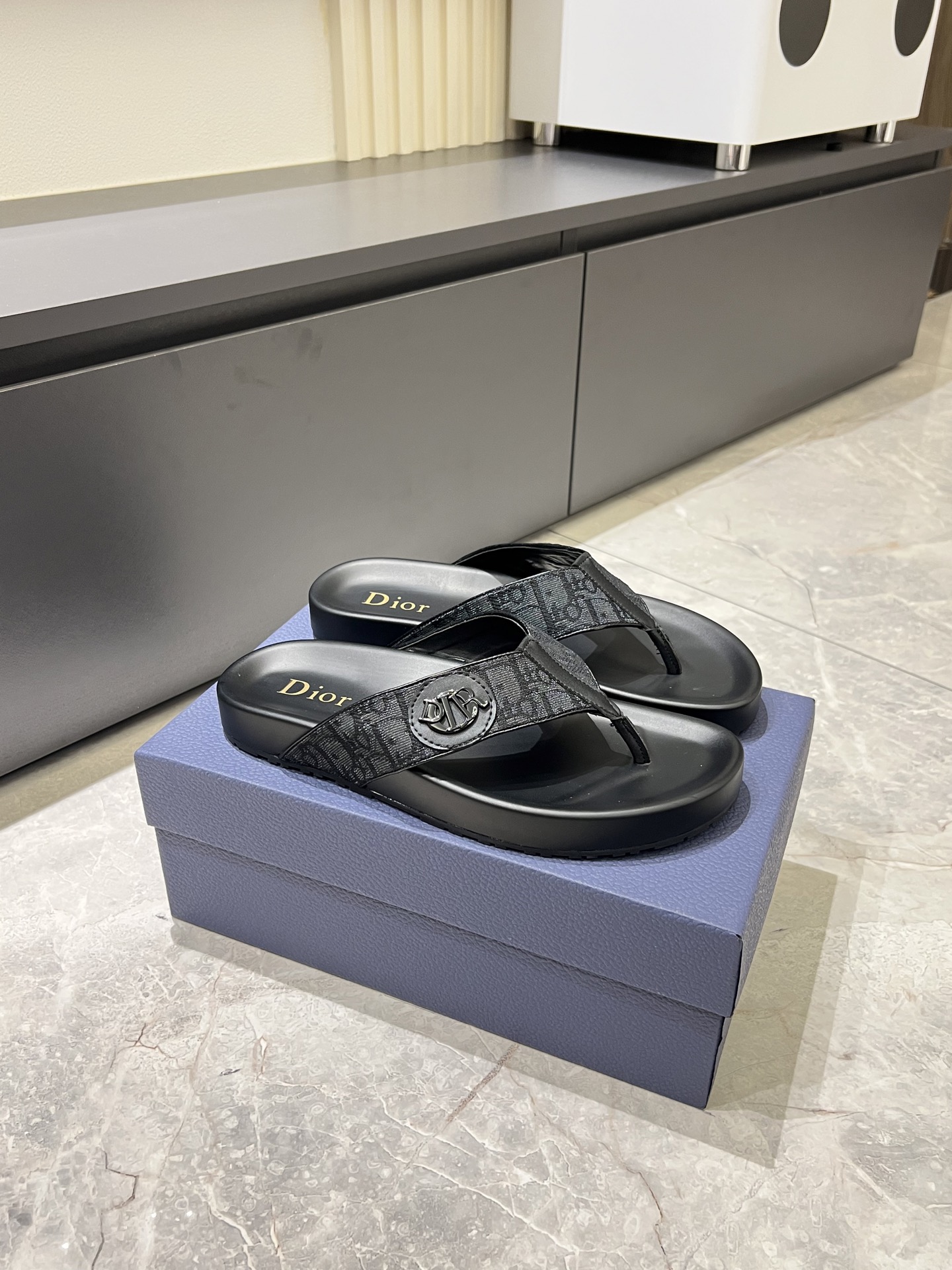 Dior shoe