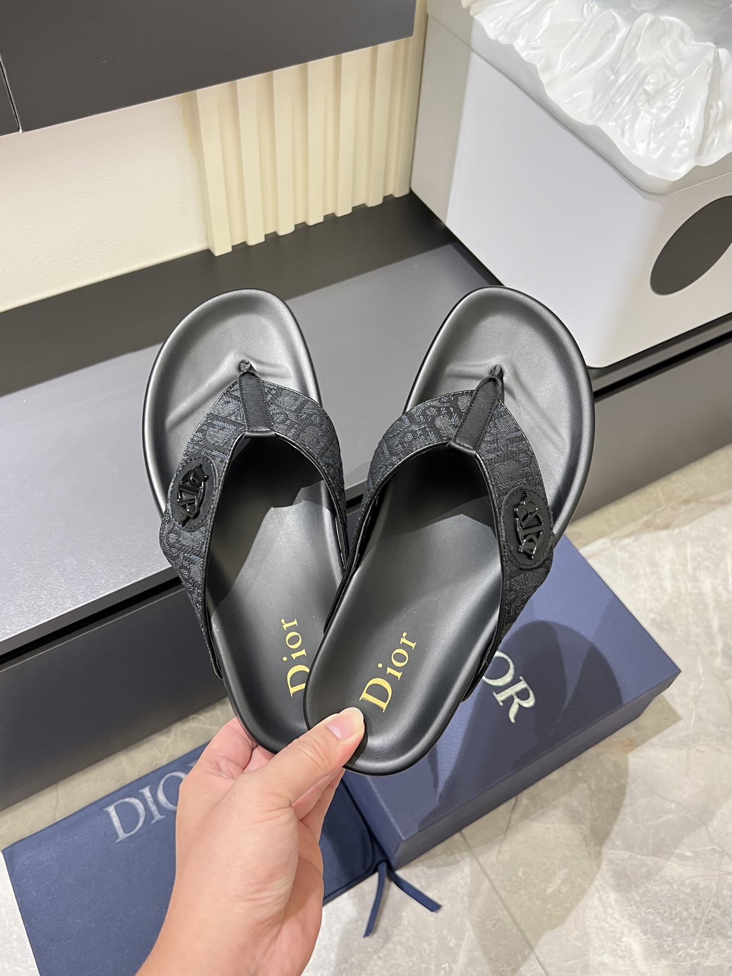Dior shoe