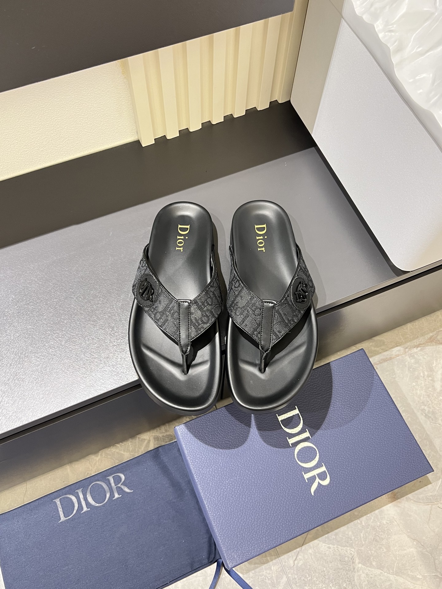 Dior shoe
