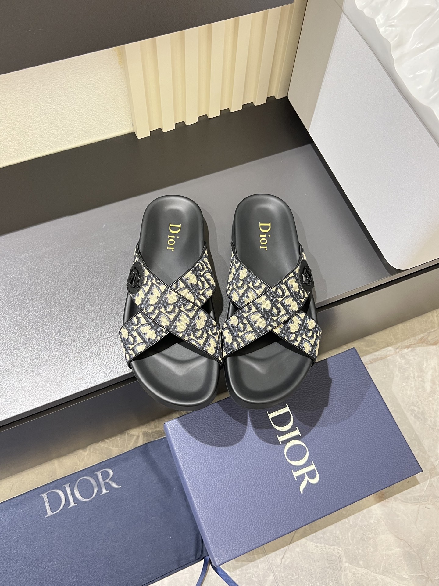 Dior shoe