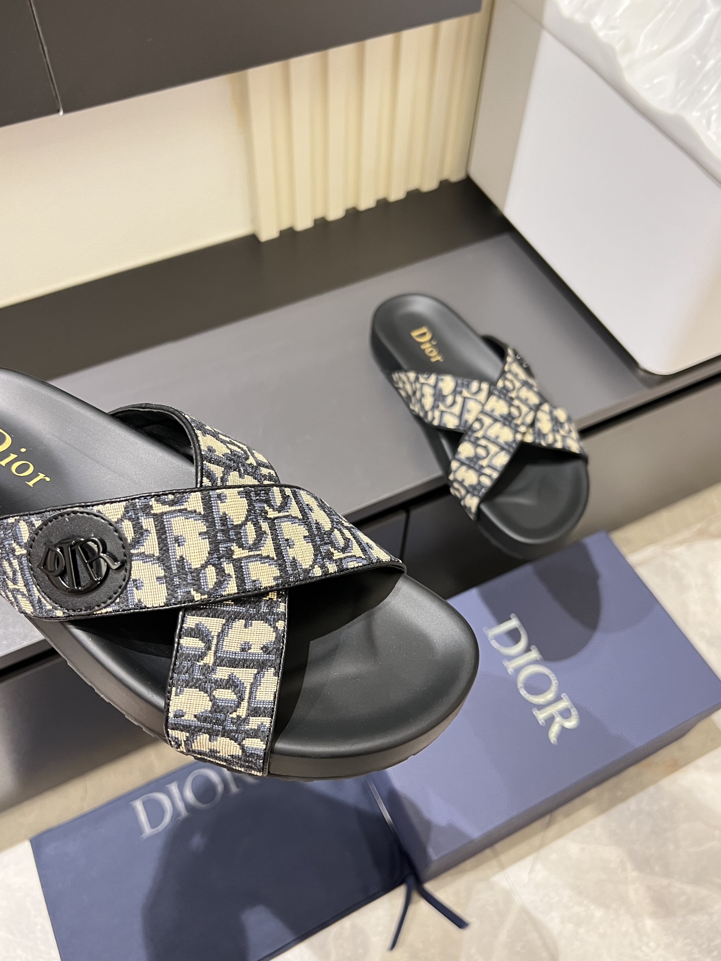 Dior shoe