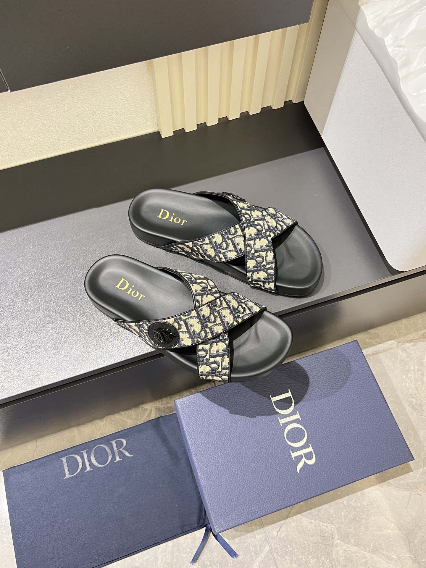 Dior shoe