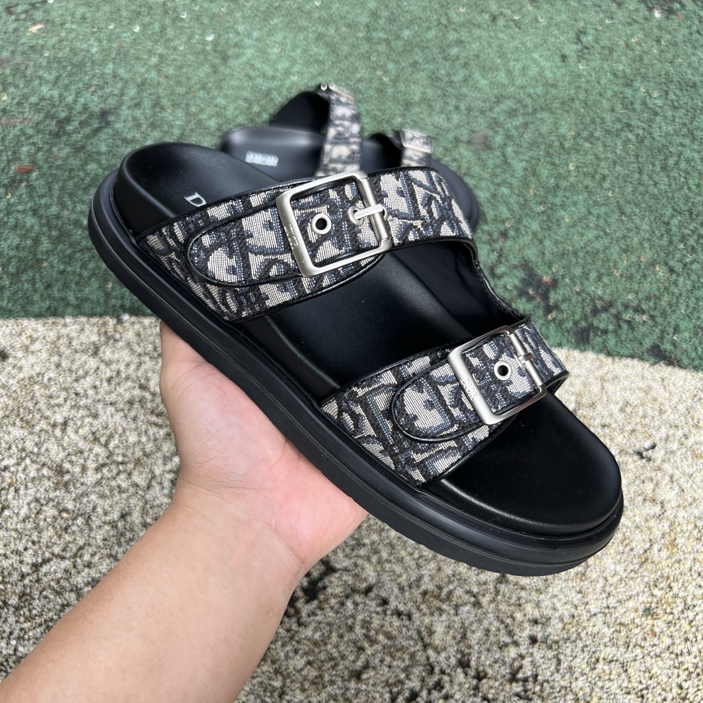 Dior