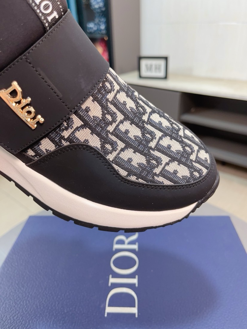 Dior shoe