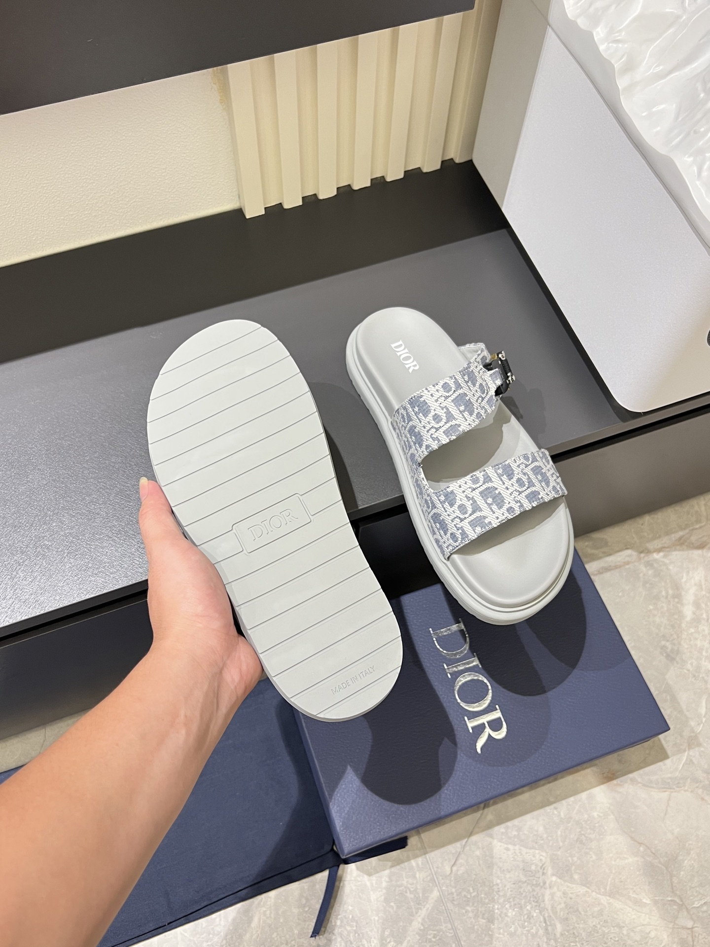 Dior shoe