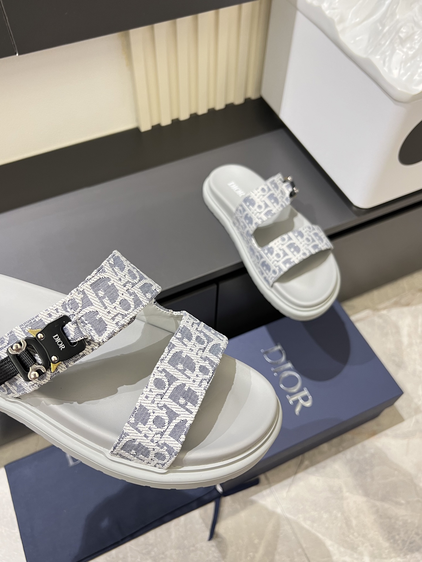 Dior shoe